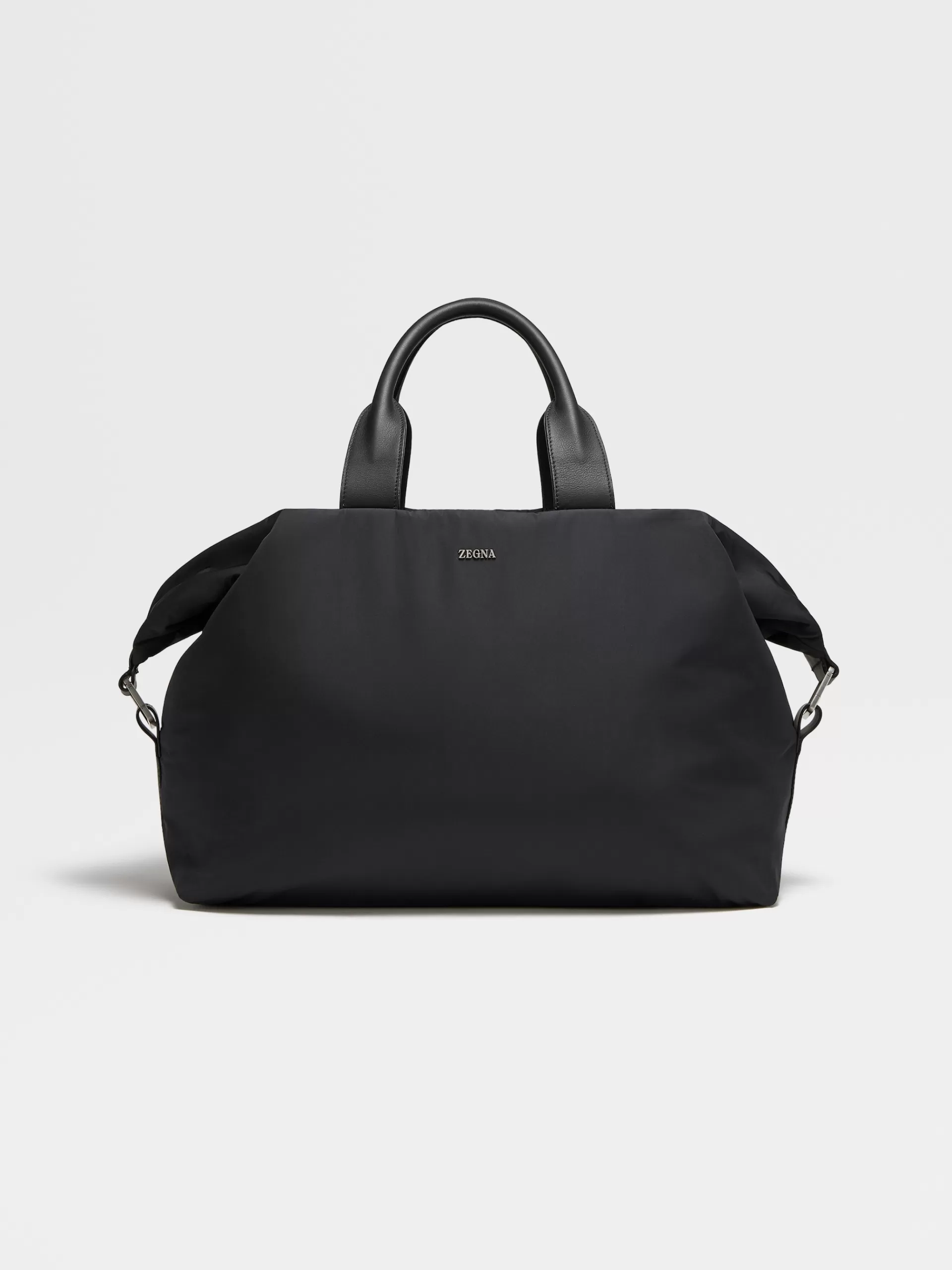 Store ZEGNA Sac De Voyageraglan En Tissu Technique Noir